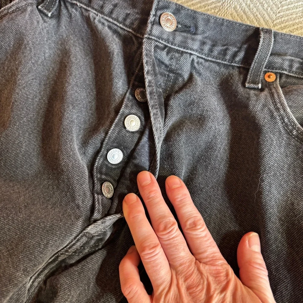 Levis 501 Jeans‎ Mens 42x30 (39x28) Black Button Fly Straight Leg Denim